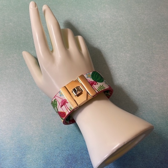 Tropical Flamingo Gold Clasp Bracelet - Picture 8 of 17